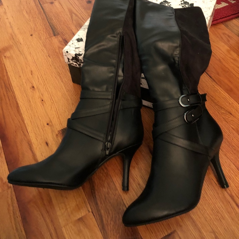 Black Boots to right under the knee